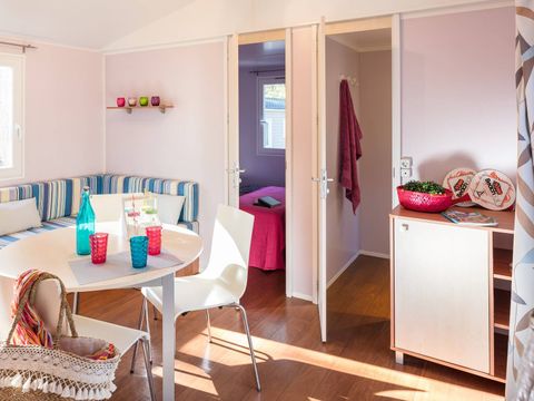 Mobilhome 6 personnes - Classic | 2 Ch. | 4/6 Pers. | Terrasse surélevée | 1 SDB | Clim.