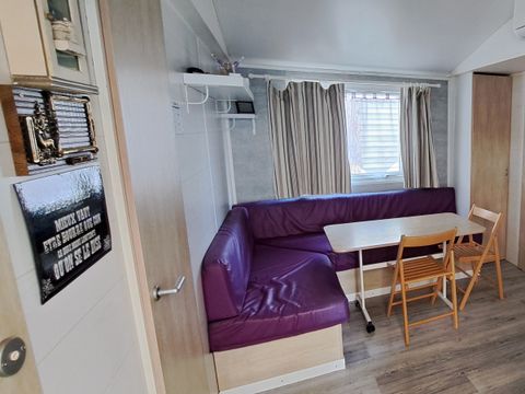 MOBILHOME 4 personnes - 2 chambres - 1 salle d'eau - (Clim, TV, Lave-vaisselle, Lave-linge) - Terrasse semi-couverte