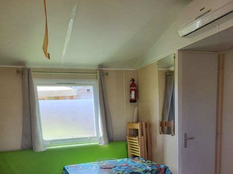 MOBILHOME 6 personnes - 3 chambres - 1 salle d'eau - (Clim, TV) - Terrasse semi-couverte