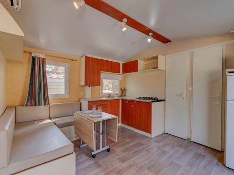 Mobilhome 6 personnes - Mobil-home | Comfort | 3 Ch. | 6 Pers. | Terrasse surélevée | 1 SDB | Clim.
