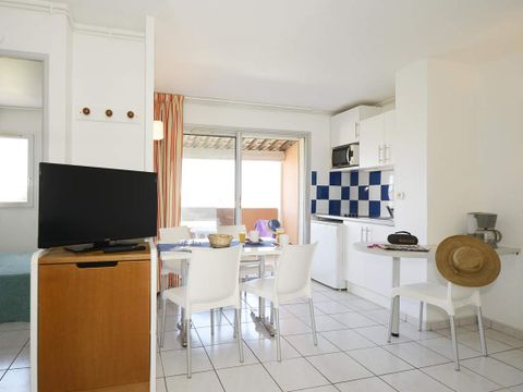 APPARTEMENT 4 personnes - côté mer/piscine