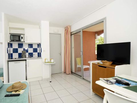 APPARTEMENT 4 personnes - côté mer/piscine