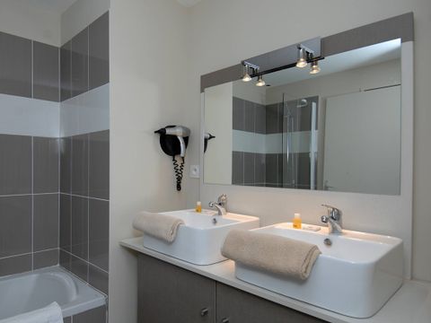 APPARTEMENT 6 personnes - 3 pièces 6 pers. côté piscine