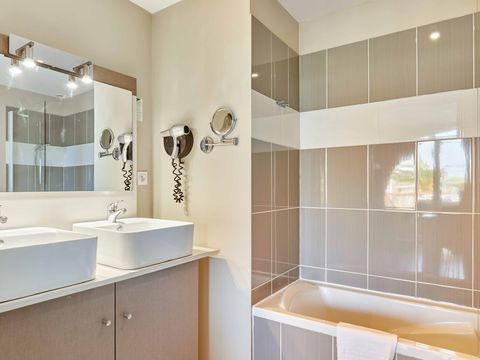 Residence Odalys Du Golfe - Camping Hérault - Image N°10