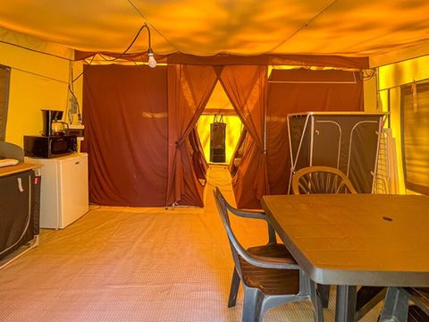 TENTE 4 personnes - Tente Escapade (sans sanitaires)