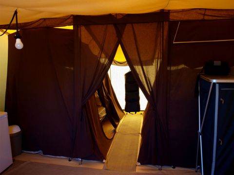 TENTE 4 personnes - Tente Escapade (sans sanitaires)