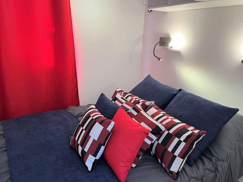 HÉBERGEMENT INSOLITE 4 personnes - Cabane Cinéma Ven/Ven