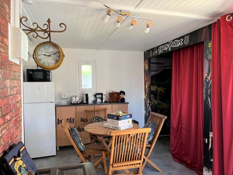 HÉBERGEMENT INSOLITE 4 personnes - Cabane Cinéma Ven/Ven