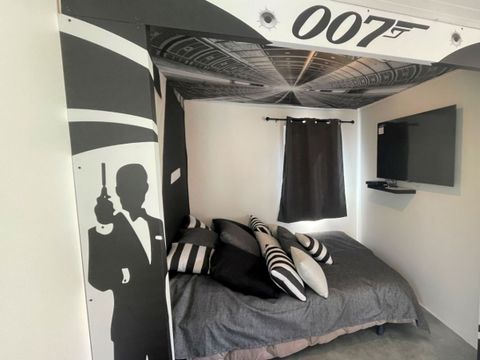 HÉBERGEMENT INSOLITE 4 personnes - Cabane Cinéma Ven/Ven