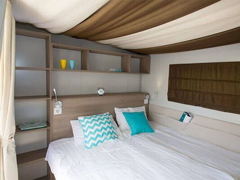 Tente en toile et en bois 5 personnes - Tente Lodge | 2 Ch. | 4/5 Pers. | Clim.