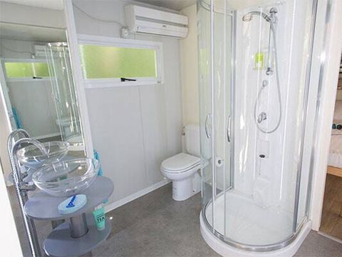 Tente en toile et en bois 5 personnes - Tente Lodge | 2 Ch. | 4/5 Pers. | Clim.