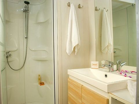 MOBILHOME 6 personnes - Classic XL | 2 Ch. | 4/6 Pers. | Terrasse surélevée