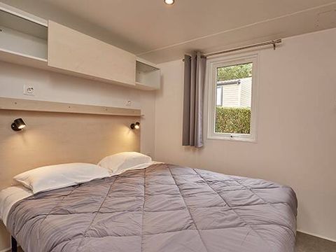 MOBILHOME 4 personnes - Ultimate | 2 Ch. | 4 Pers. | Terrasse surélevée | 2 SDB | Clim. | TV