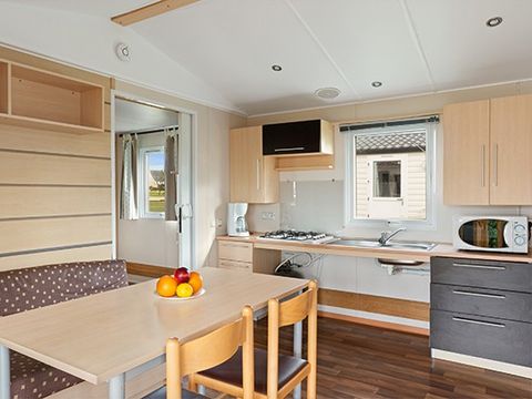 MOBILHOME 6 personnes - Mobil-home PMR | Comfort XL | 2 Ch. | 4/6 Pers. | Terrasse surélevée | Clim. | TV