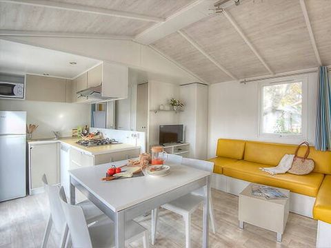 Mobilhome 8 personnes - Ultimate | 3 Ch. | 6/8 Pers. | Terrasse surélevée | Clim. | TV