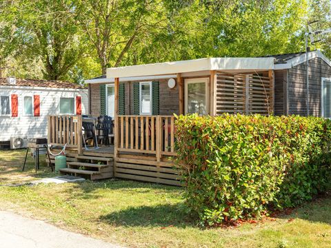 Mobilhome 6 personnes - Confort | 3 Chambres | 6 Couchages | Terrasse semi - couverte | 1 Salle de bain | Climatisation