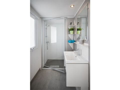 Mobilhome 4 personnes - Classic | 2 Ch. | 4 Pers. | Terrasse simple | Clim. | TV