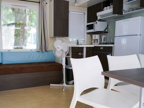Mobilhome 6 personnes - Mobil-home | Classic XL | 3 Ch. | 6 Pers. | Terrasse surélevée | Clim. | TV