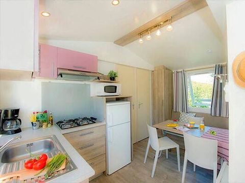 Mobilhome 6 personnes - Confort | 2 Chambres | 4/6 Couchages | Petite Terrasse | 1 Salle de bain | Climatisation