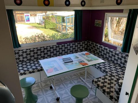 MOBILHOME 4 personnes - SIXTIES 4.5.6