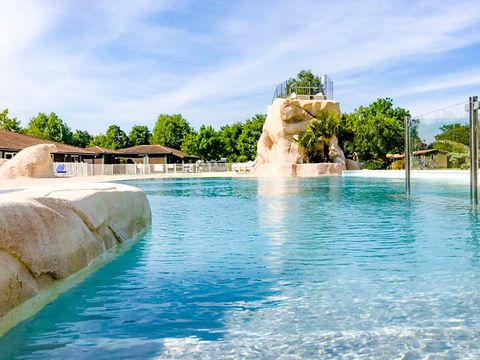 Camping Les Portes Du Beaujolais - Camping Rhône - Image N°2
