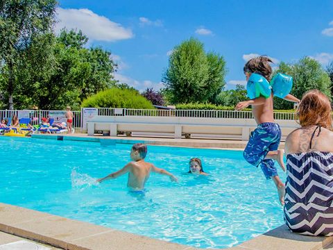 Camping Les Portes Du Beaujolais - Camping Rhône - Image N°6