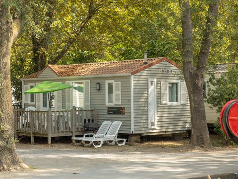 MOBILHOME 5 personnes - Classique | 2 Chambres | 5 Couchages | Terrasse | 1 Salle de bain | Climatisation