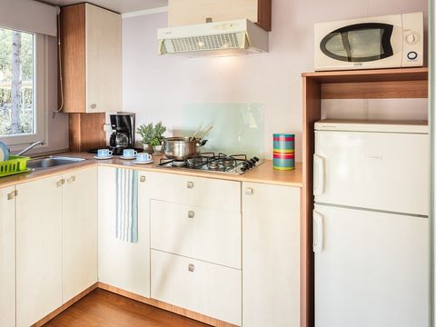 MOBILHOME 6 personnes - Classique | 2 Ch. | 4/6 Pers. | Terrasse surélevée non couverte | 1 SDB | Clim