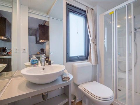 MOBILHOME 6 personnes - Premium | 3 Ch. | 6 Pers. | Terrasse surélevée | 1 SDB | Clim. | TV