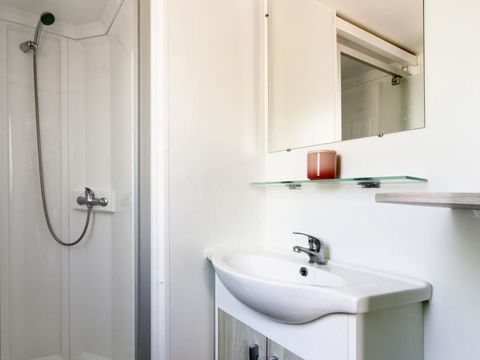 MOBILHOME 7 personnes - CONFORT - 3 chambres avec climatisation +TV 