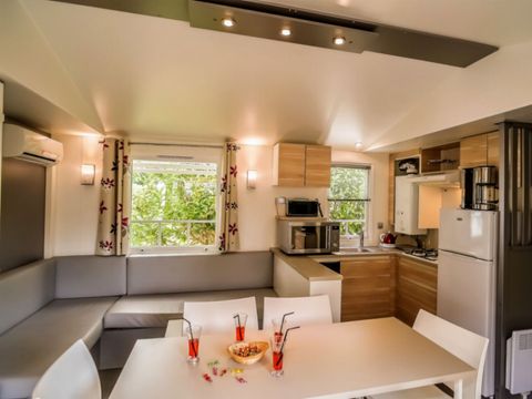 MOBILHOME 7 personnes - CONFORT PLUS - 3 chambres avec climatisation +TV + 2 SDB