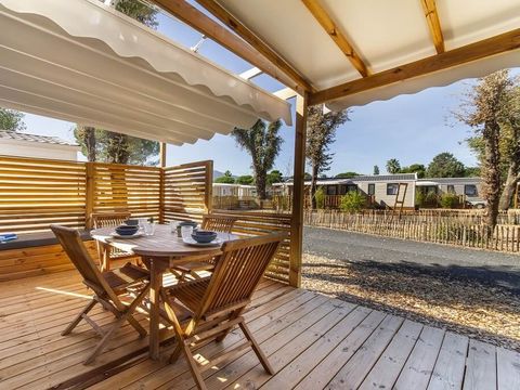 MOBILHOME 5 personnes - PREMIUM - 2 chambres avec climatisation +TV+ Plancha à gaz + 2 SDB 