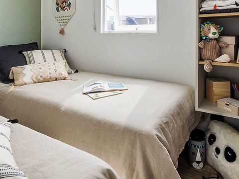 MOBILHOME 7 personnes - PREMIUM - 3 chambres avec climatisation +TV+ Plancha à gaz + 2 SDB 