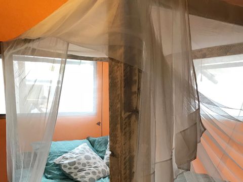 TENTE TOILE ET BOIS 4 personnes - SAFARI - 2 chambres