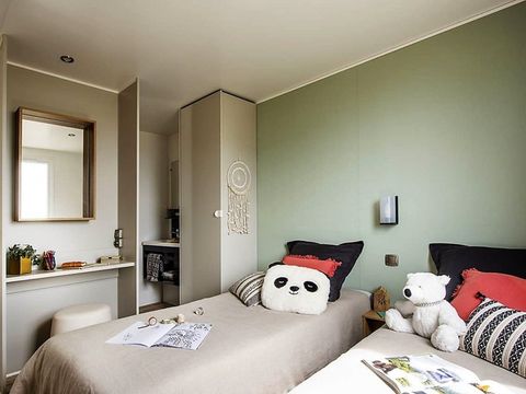 MOBILHOME 5 personnes - PREMIUM - 2 chambres avec climatisation +TV+ Plancha à gaz + 2 SDB 