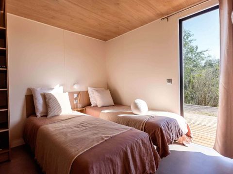 MOBILHOME 5 personnes - PREMIUM - 2 chambres avec climatisation +TV+ Plancha à gaz + 2 SDB - 2025