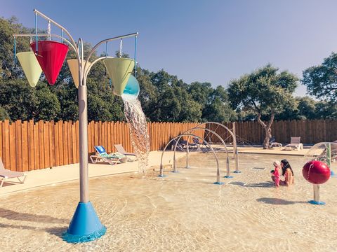 Camping FLOWER  Les Chênes Rouges - Camping Pyrénées-Orientales - Image N°4