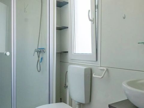 MOBILHOME 6 personnes - Homair mobil-home au Roussillonnais Comfort | 3 Ch. | 6 Pers. | Terrasse surélevée | Clim.