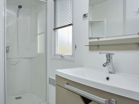 MOBILHOME 6 personnes - Homair mobil-home au Roussillonnais Comfort XL | 2 Ch. | 4/6 Pers. | Terrasse surélevée