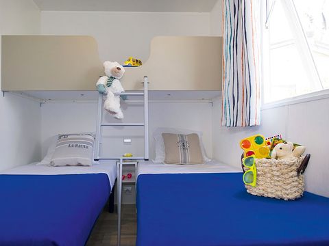 MOBILHOME 6 personnes - Confort | 3 Chambres | 6 Couchages | Terrasse semi couverte | 1 Salle de bain | Climatisation