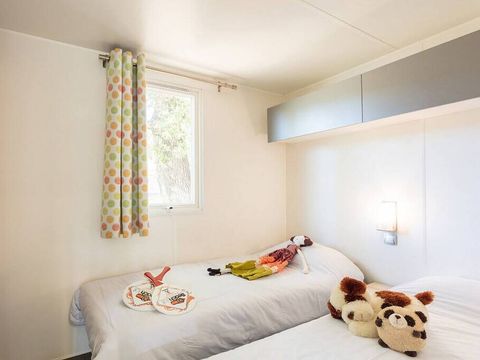 MOBILHOME 4 personnes - Confort | 2 Chambres | 4 Couchages | Petite terrasse | 1 Salle de bain | Climatisation