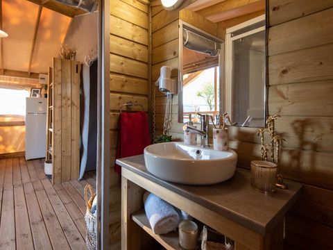 Tente en toile et en bois 5 personnes - Lodge Kamari CLASSIC Climatisé