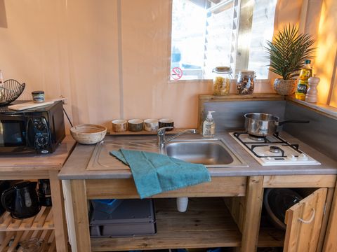 Tente en toile et en bois 5 personnes - Lodge Kamari CLASSIC Climatisé