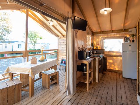 Tente en toile et en bois 5 personnes - Lodge Kamari CLASSIC Climatisé
