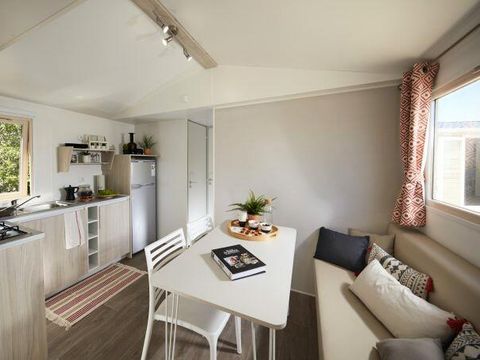 MOBILHOME 6 personnes - Pyrénées 3 Pièces 4/6 Personnes Climatisé + TV