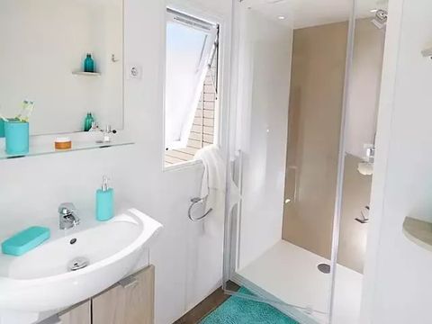 MOBILHOME 4 personnes - Tour Opérateur Maeva sur Camping L'Hippocampe - Mobil Home 3 Pièces 4 Personnes Climatisé