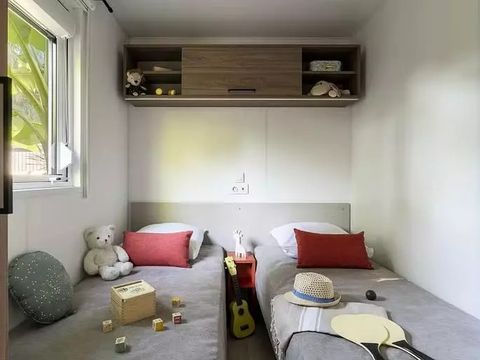 MOBILHOME 6 personnes - Tour Opérateur Maeva sur Camping L'Hippocampe - Mobil Home Confort 4 Pièces 6 Personnes (4 adultes + 2 enfants) Climatisé