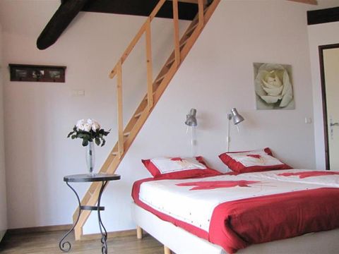 CHAMBRE 4 personnes - LUXUEUSE