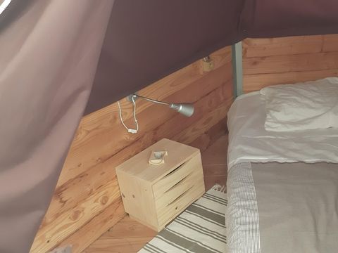 HÉBERGEMENT INSOLITE 4 personnes - LODGE TIPI sans sanitaires 18 m²