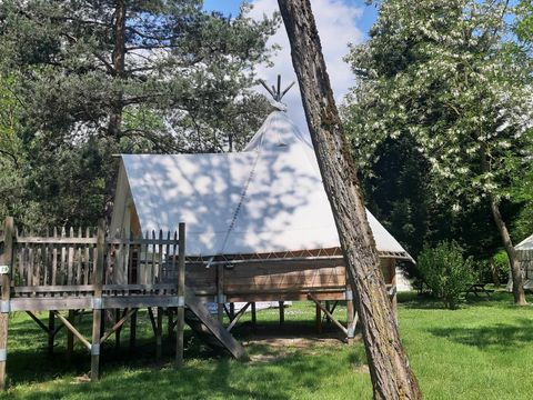 HÉBERGEMENT INSOLITE 4 personnes - LODGE TIPI sans sanitaires 18 m²